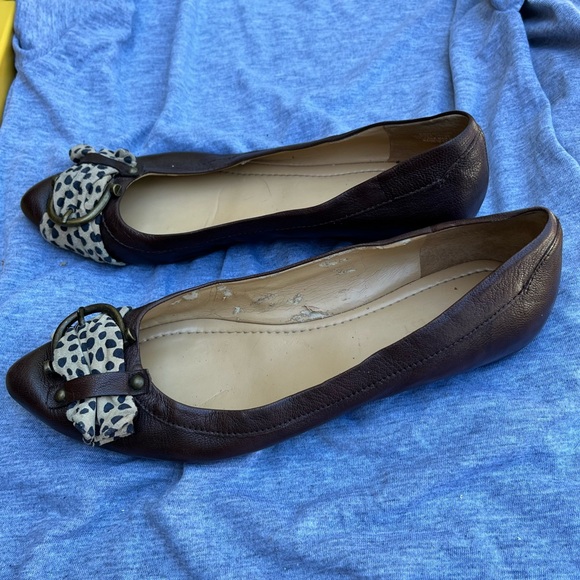 Nine West Flats Brown With Leopard Strap and Buckle - Picture 2 of 6